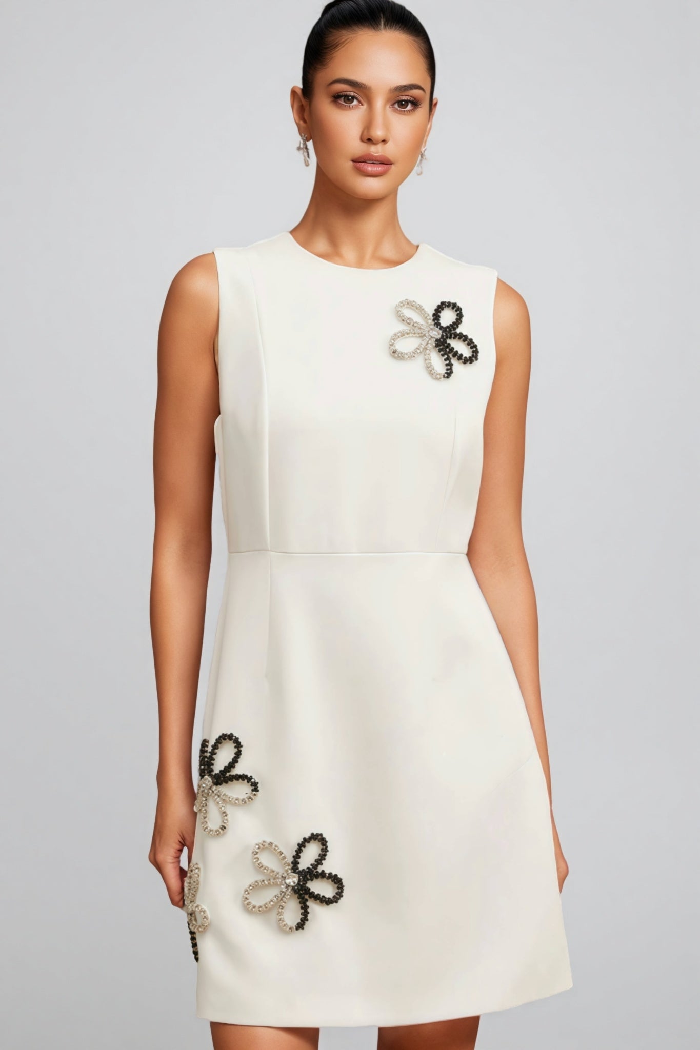 Vida White Round Neck Floral Mini Dress