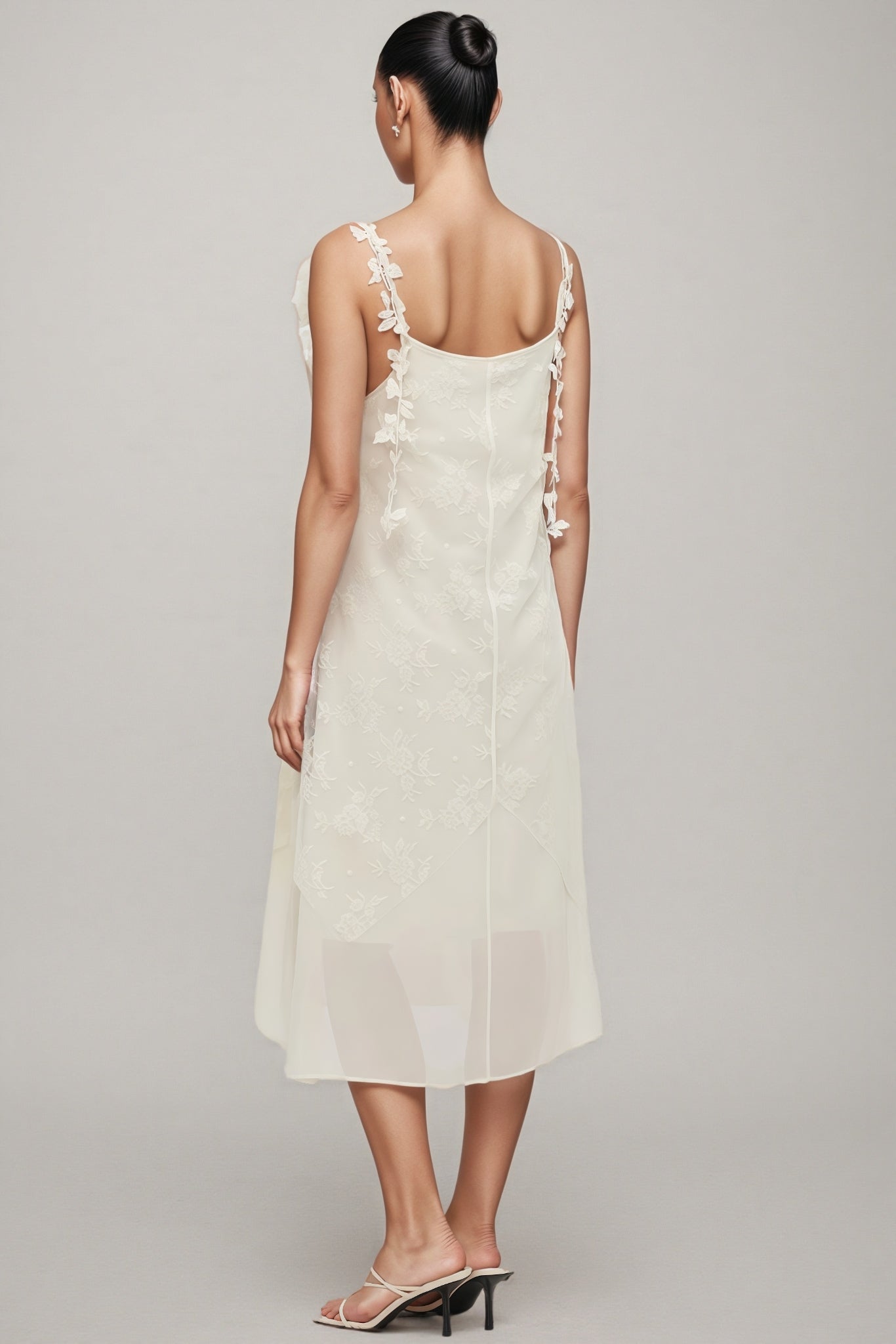 Wrenk Sleeveless Embroidered Flower Midi Dress